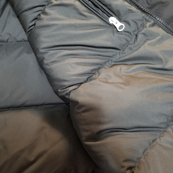 Peak performance Down winter coat. - Picture 3 of 13